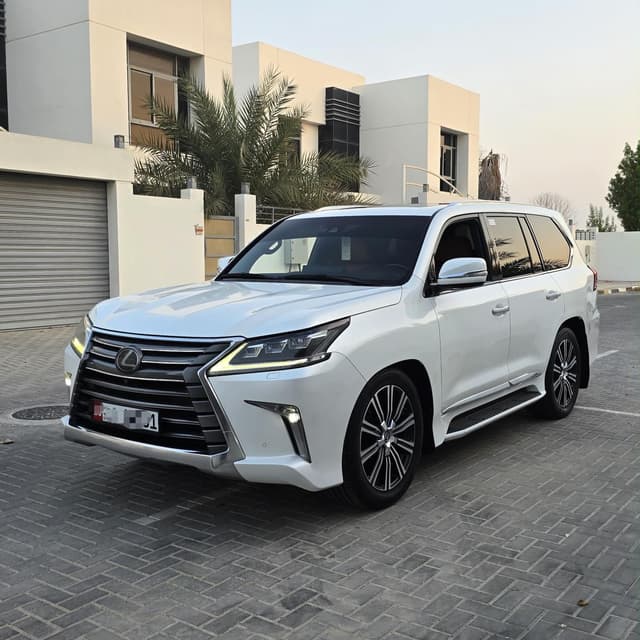 لكزس LX 2018
