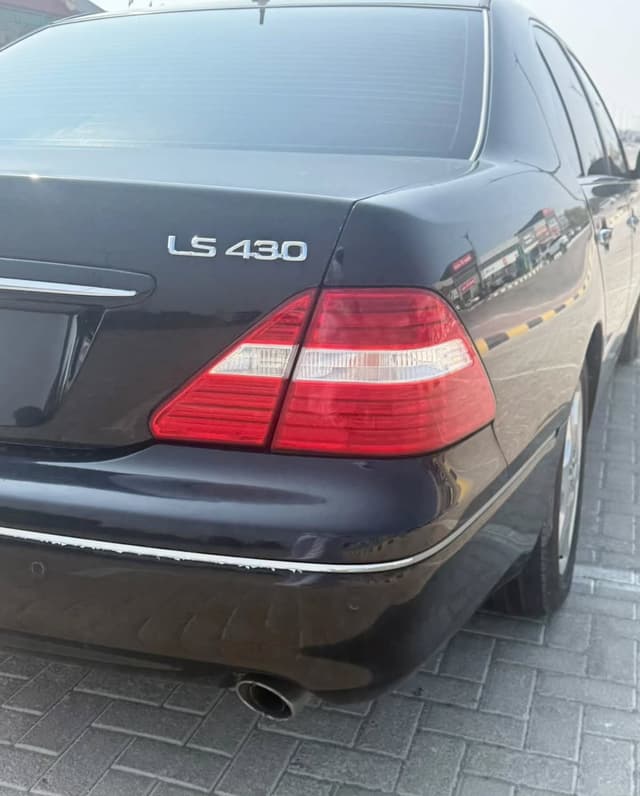 لكزس LS 2004