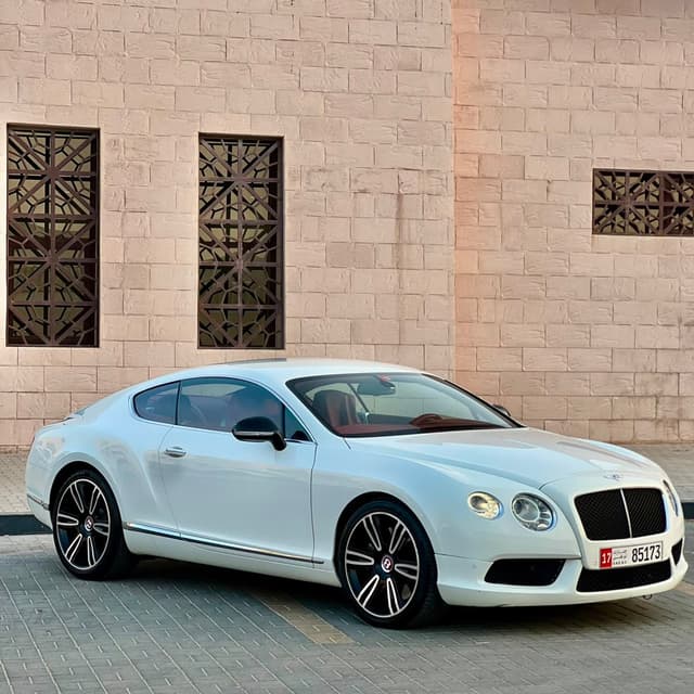 بنتلي كونتيننتال GT 2015