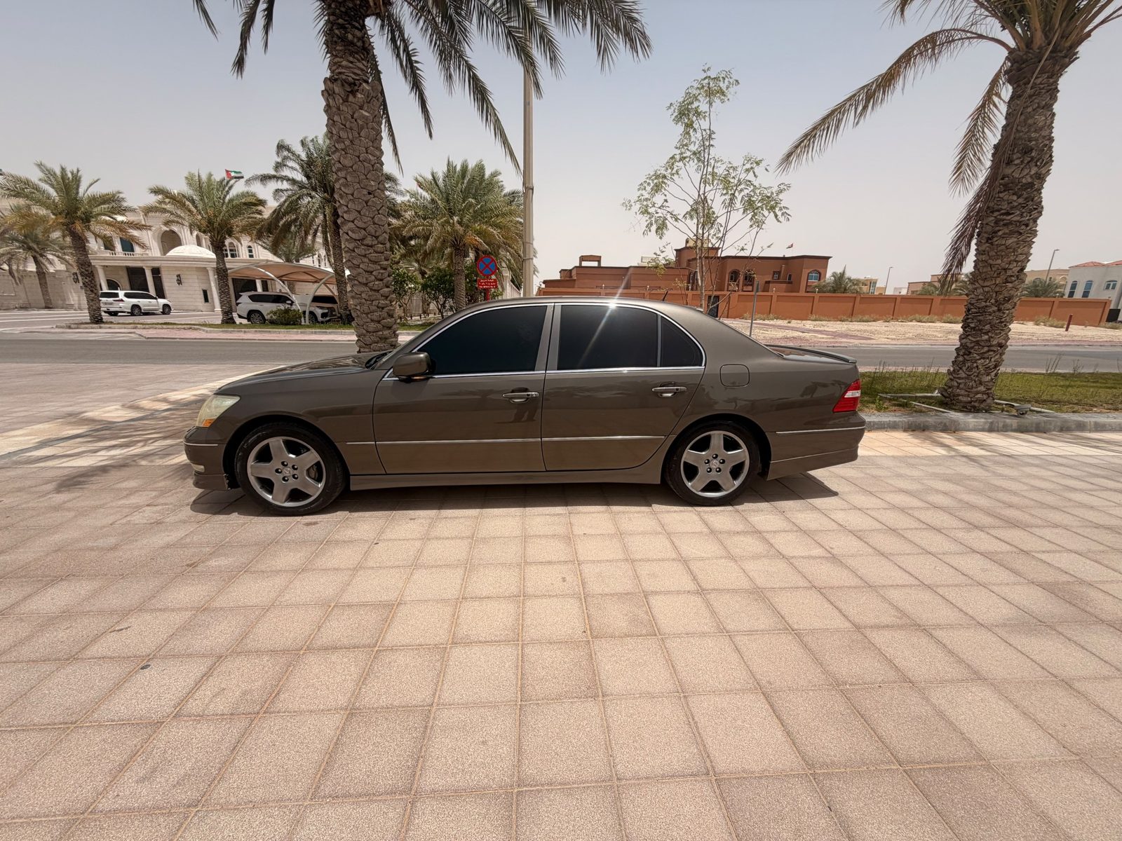 لكزس LS 2005