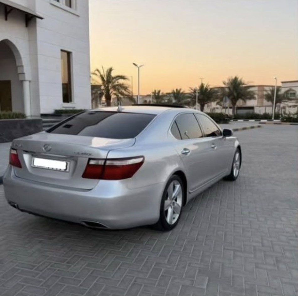 لكزس LS 2007 صورة 3